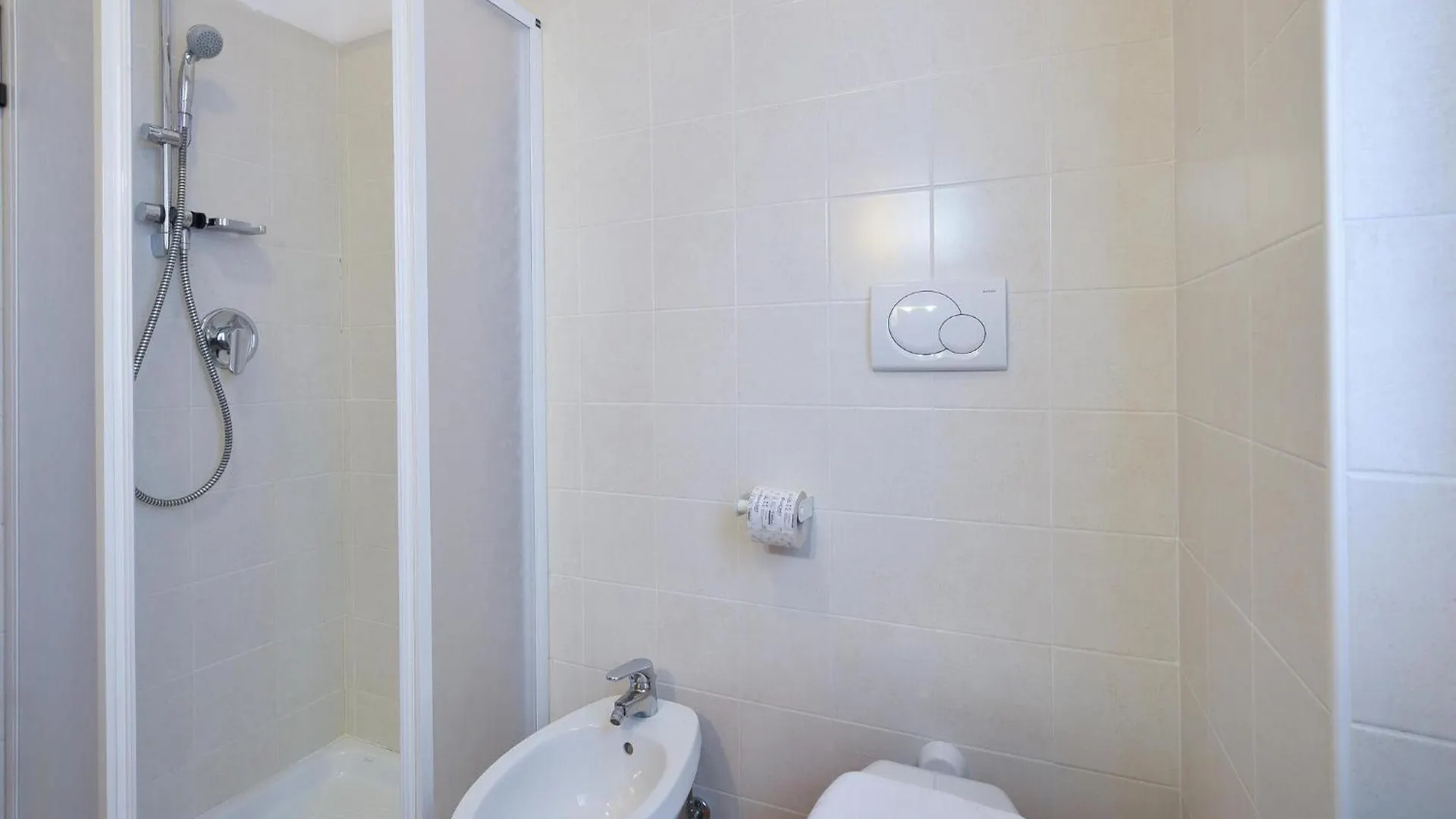 Gorgeous Apartment In Domaso With Wifi 0*,