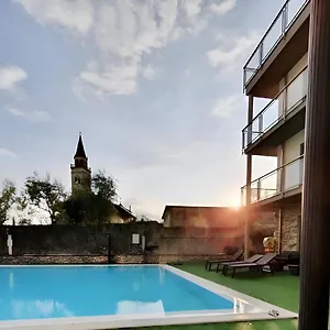 Alexandra's Sunset Apartment
