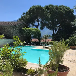 Eden Jacuzzi Pool & Private Parking Apartment